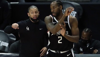 开云服务-泰伦-卢：我给小卡展示乔丹&amp;amp;科比的脚步 他真的学进去了