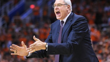 开云服务-斯科特：三角进攻和普林斯顿体系现在行不通 因为球员球商不够