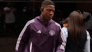 开云入口-镜报：梅努告知曼联想去那不勒斯，曼联怕他像小麦一样不愿放人